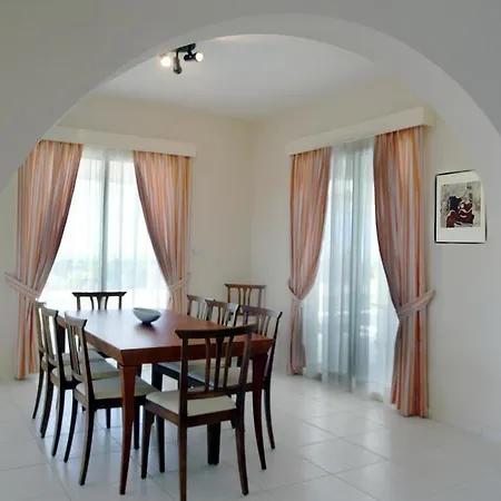 Amalthia Villa Coral Bay